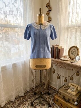 FORWARD Young Contemporary Blue Cable Knit Short Sleeve Sweater